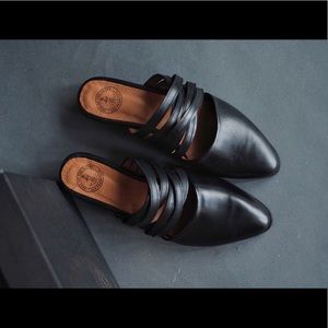 Black Mule Slip-ons sz 8